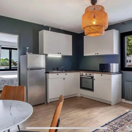 Les Camelias Proche La Rochelle * Perigny (Charente-Maritime)