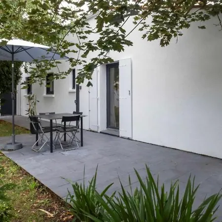 Apartment Les Camelias Proche La Rochelle