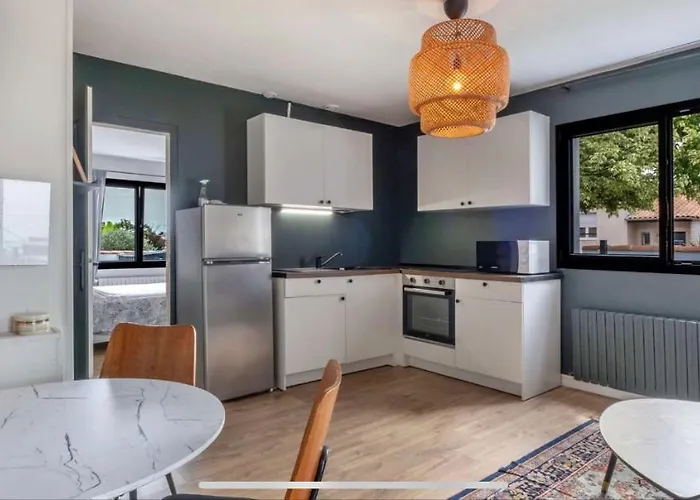 Les Camelias Proche La Rochelle * Perigny (Charente-Maritime)